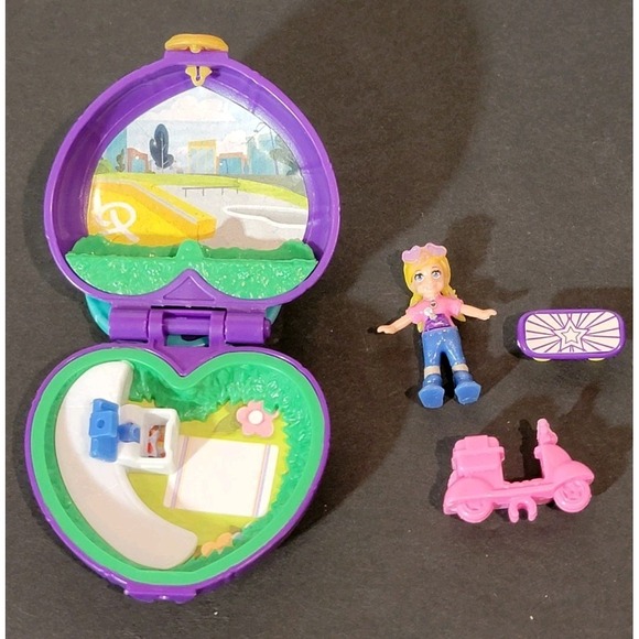 Mattel Other - 2017 Polly Pocket Tiny Places Compact Playset Picnic Scooter Skateboard Polly
